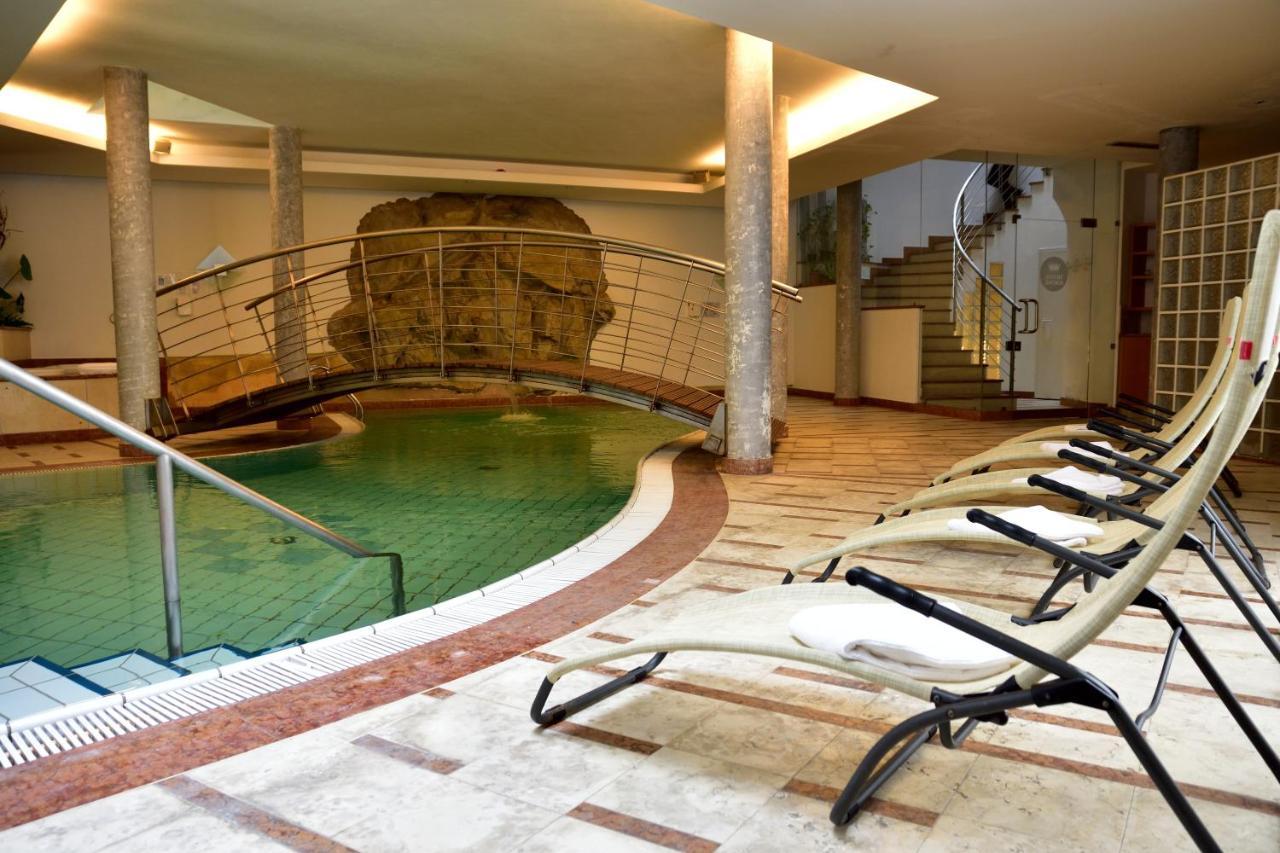 Hotel Krone Brunico Exterior foto